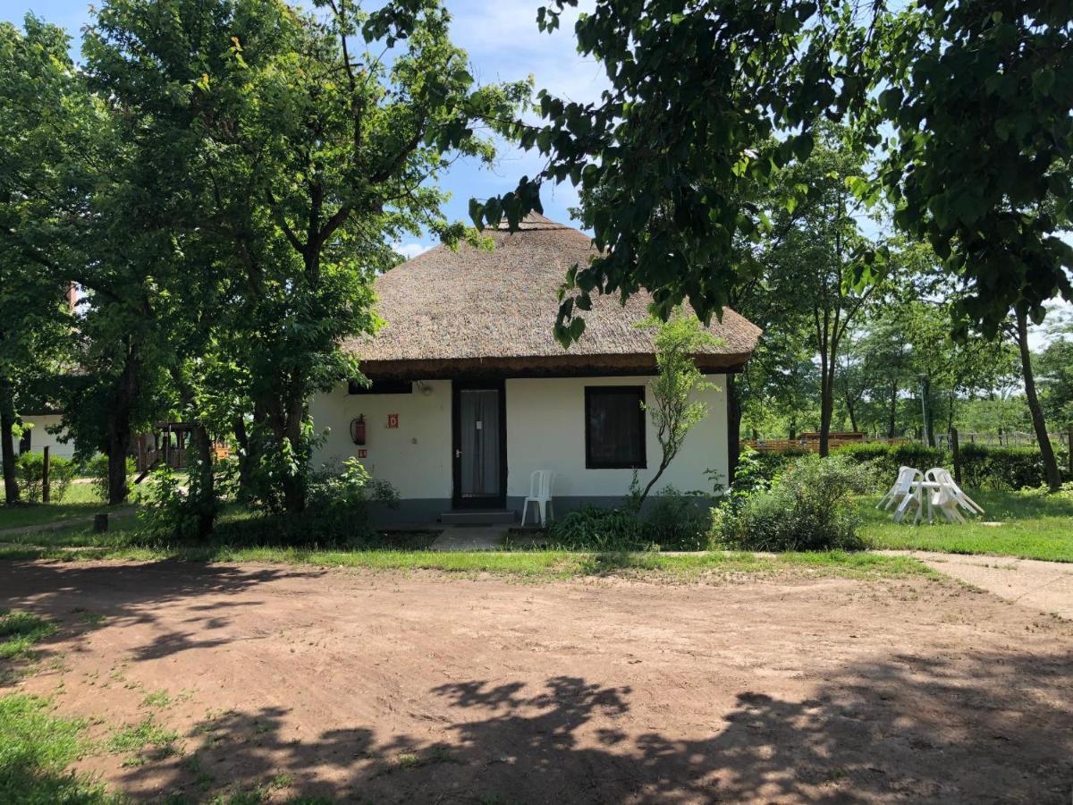Patkos Motel Tiszafüred Zewnętrze zdjęcie