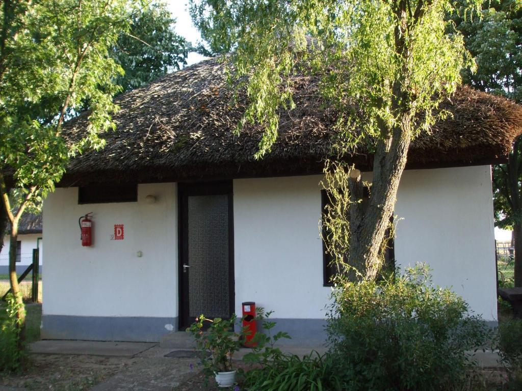 Patkos Motel Tiszafüred Zewnętrze zdjęcie